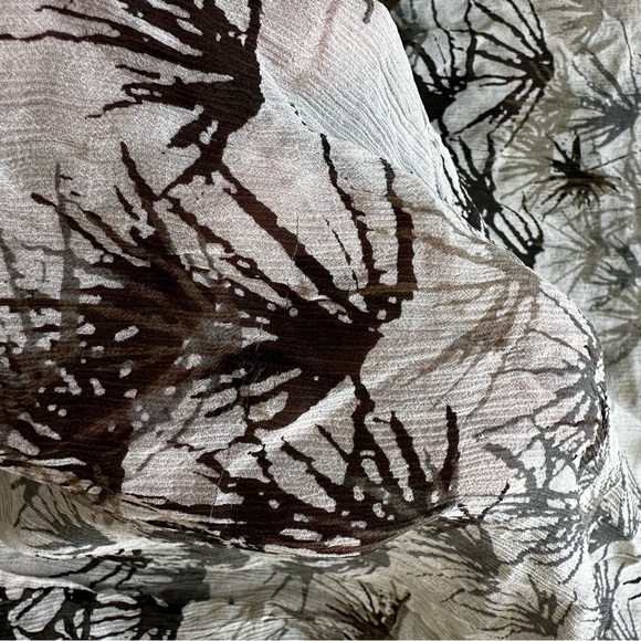 Tommy Bahama Women’s Sheer Silk Peasant Blouse Medium Abstract Tie Front Chiffon - Picture 4 of 10